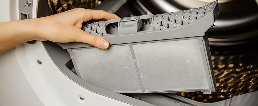 Signs Of A Clogged Dryer Lint Trap in Texarkana, Texas
